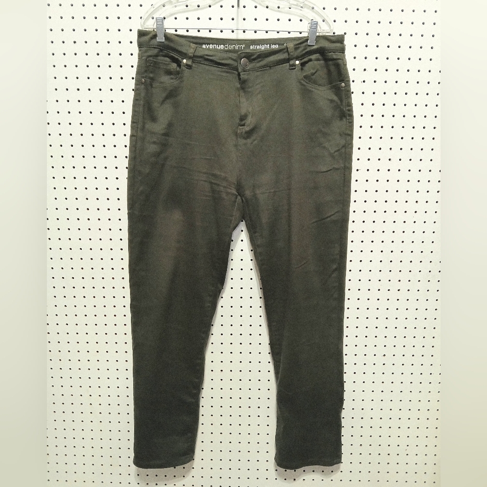 Avenue Women's Straight Leg Jeans in Olive